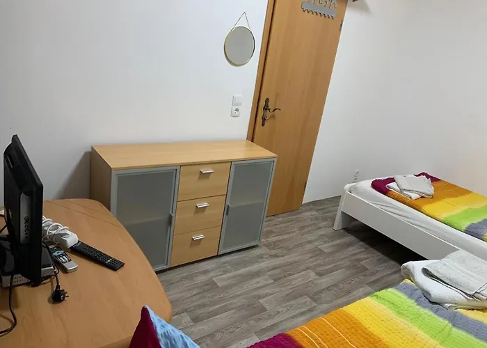 شقة Wunderschoene In Naehe Chemnitz, Zwickau Und Gera *